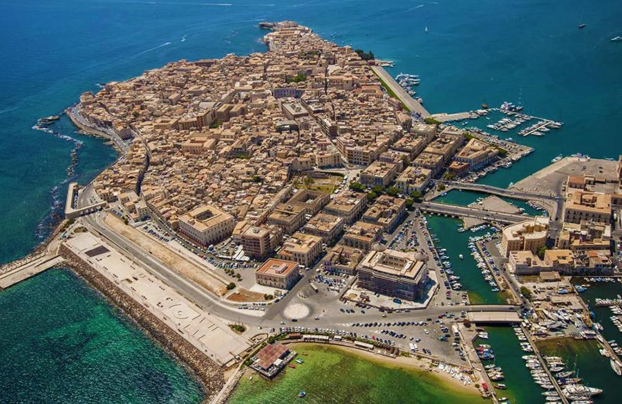 Апартаменти Terrazza Dei Mori - Seaview Terrace In Ortigia Syracuse Екстер'єр фото